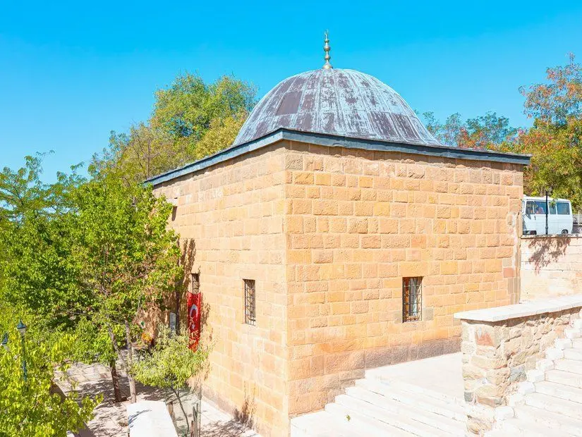 arap baba turbesi