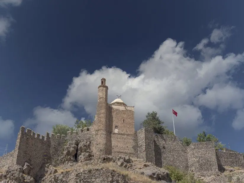 ispir kalesi