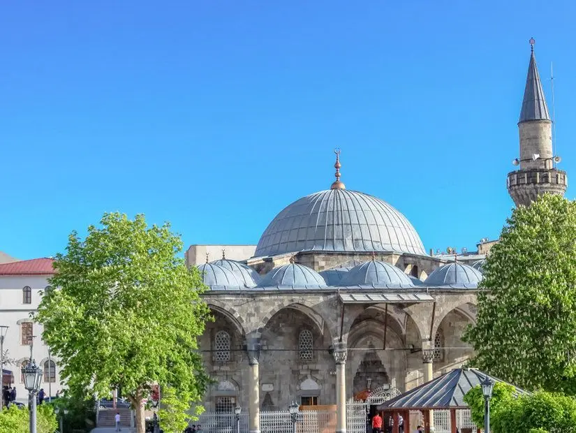 lala pasa camii