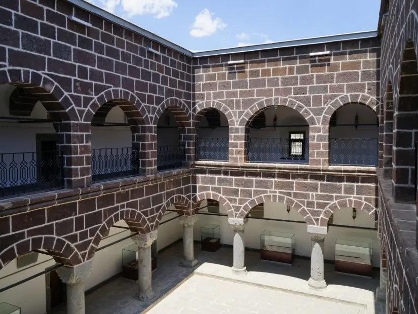 meydan medresesi